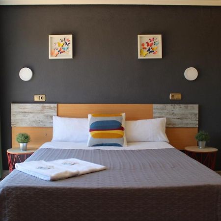 Hotel Rodsan Suizo Castelldefels Esterno foto
