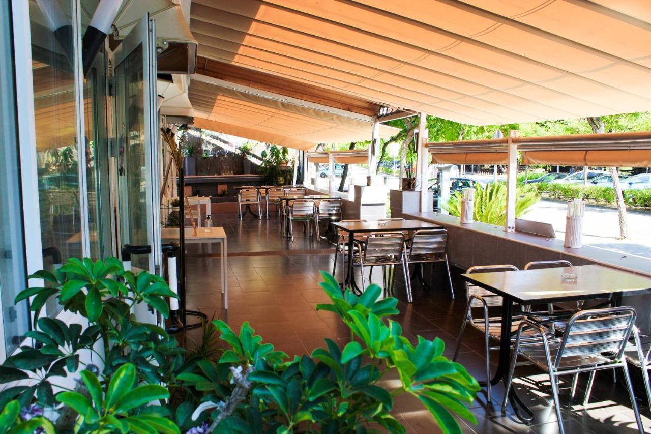 Hotel Rodsan Suizo Castelldefels Esterno foto