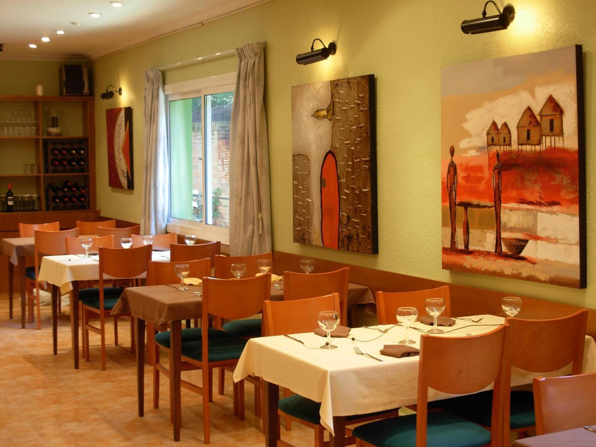 Hotel Rodsan Suizo Castelldefels Esterno foto
