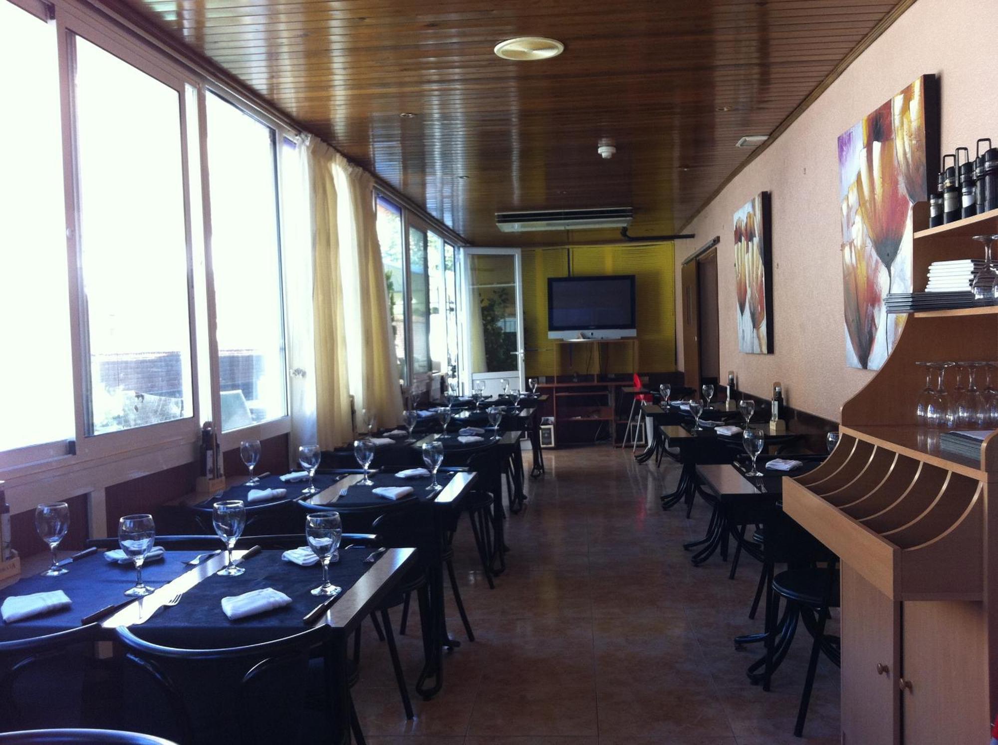 Hotel Rodsan Suizo Castelldefels Esterno foto