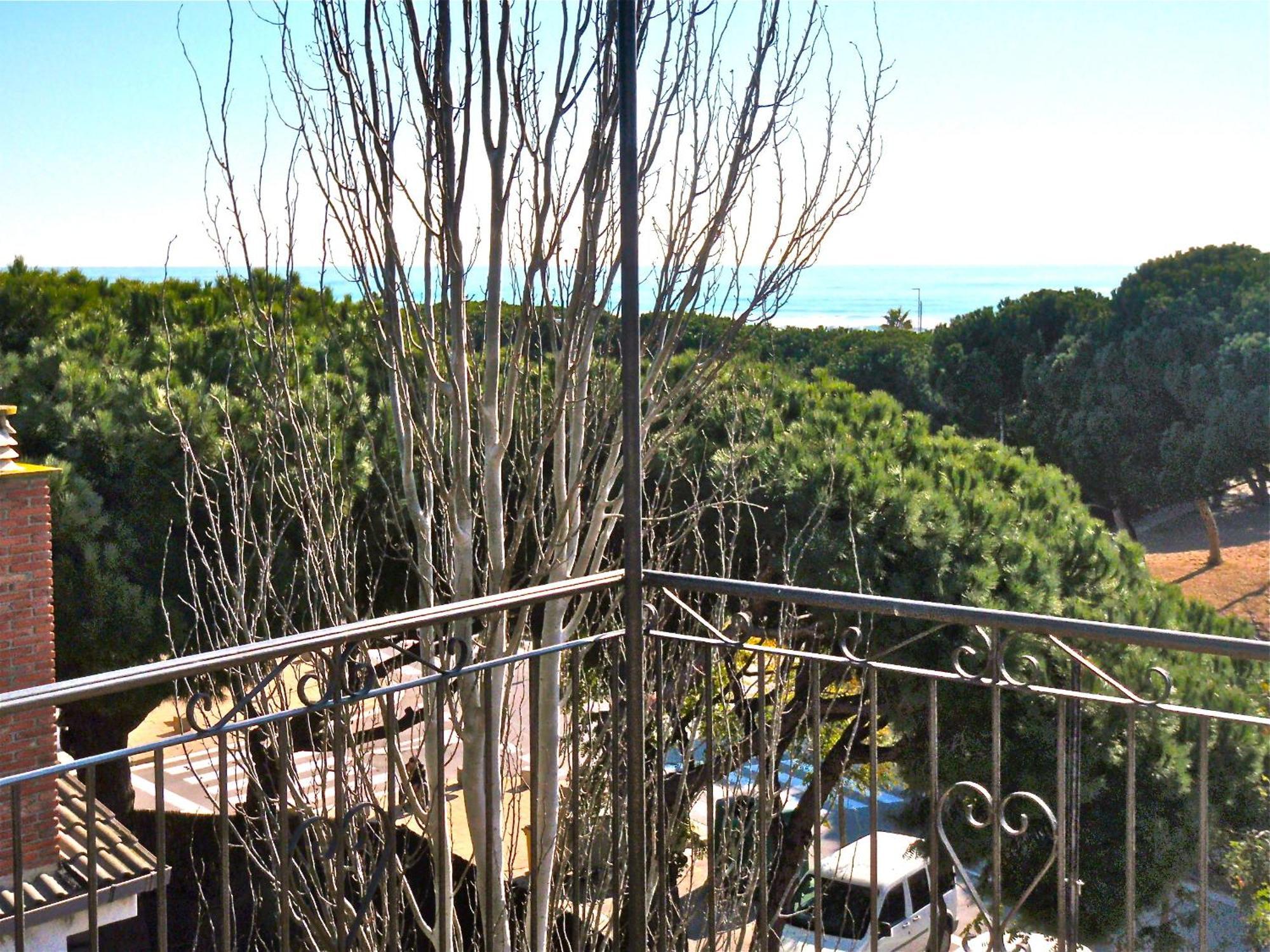 Hotel Rodsan Suizo Castelldefels Esterno foto