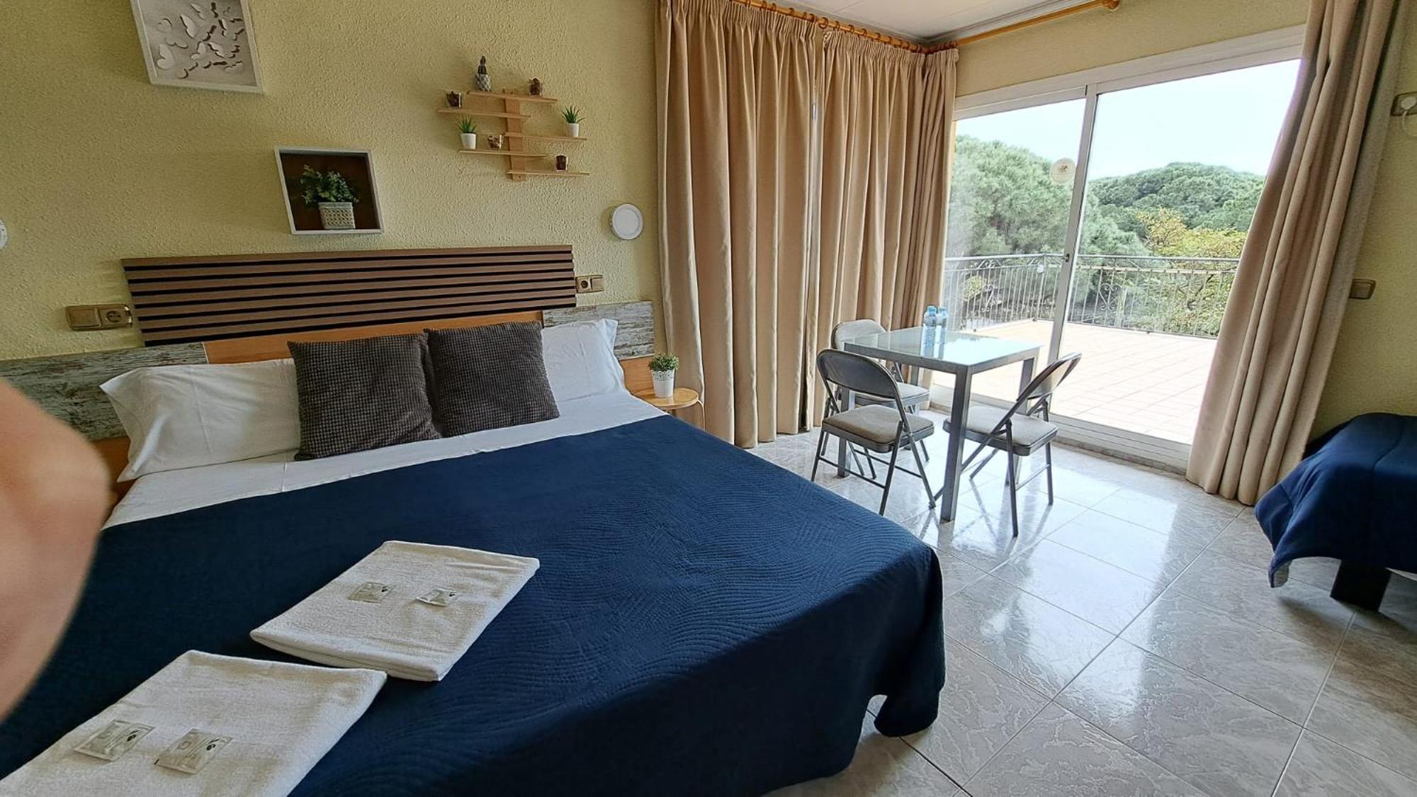 Hotel Rodsan Suizo Castelldefels Esterno foto
