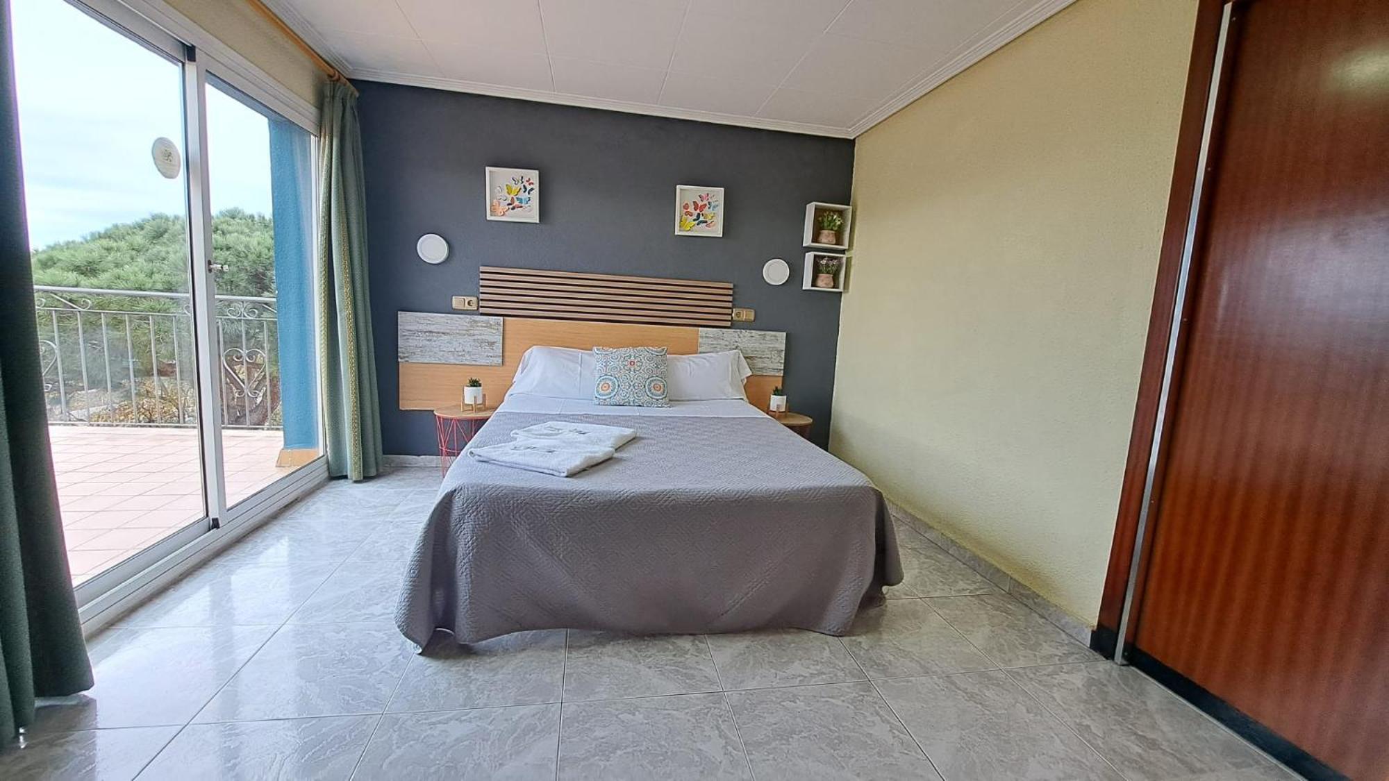 Hotel Rodsan Suizo Castelldefels Esterno foto